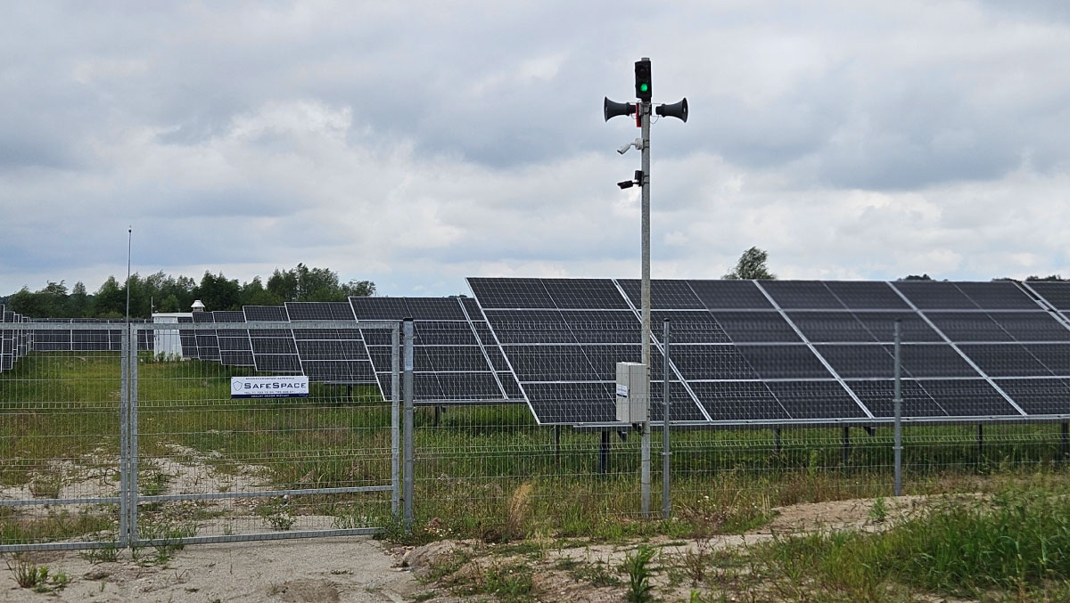 Dlaczego ochrona farm fotowoltaicznych jest ważna?